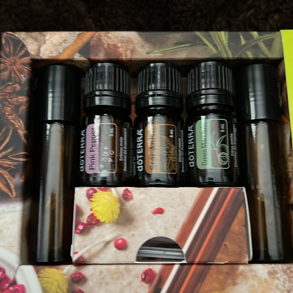 NWOT - 💜DoTERRA, Harmony aroma, handcraft collection💜 3- 5ml bottles 💚🩷⭐️ - Picture 3 of 15